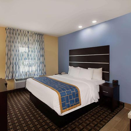 Days Inn By Wyndham Baton Rouge Airport Bagian luar foto